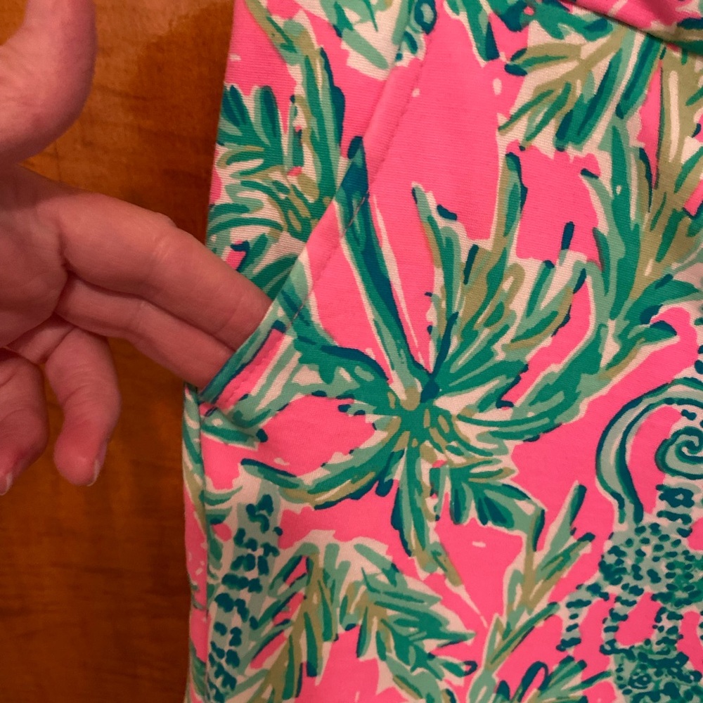 EUC Lilly Pulitzer Darci Prosecco Pink Darci Shorts - Picture 4 of 12